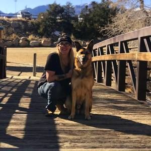 Meet your Posher, Kendra